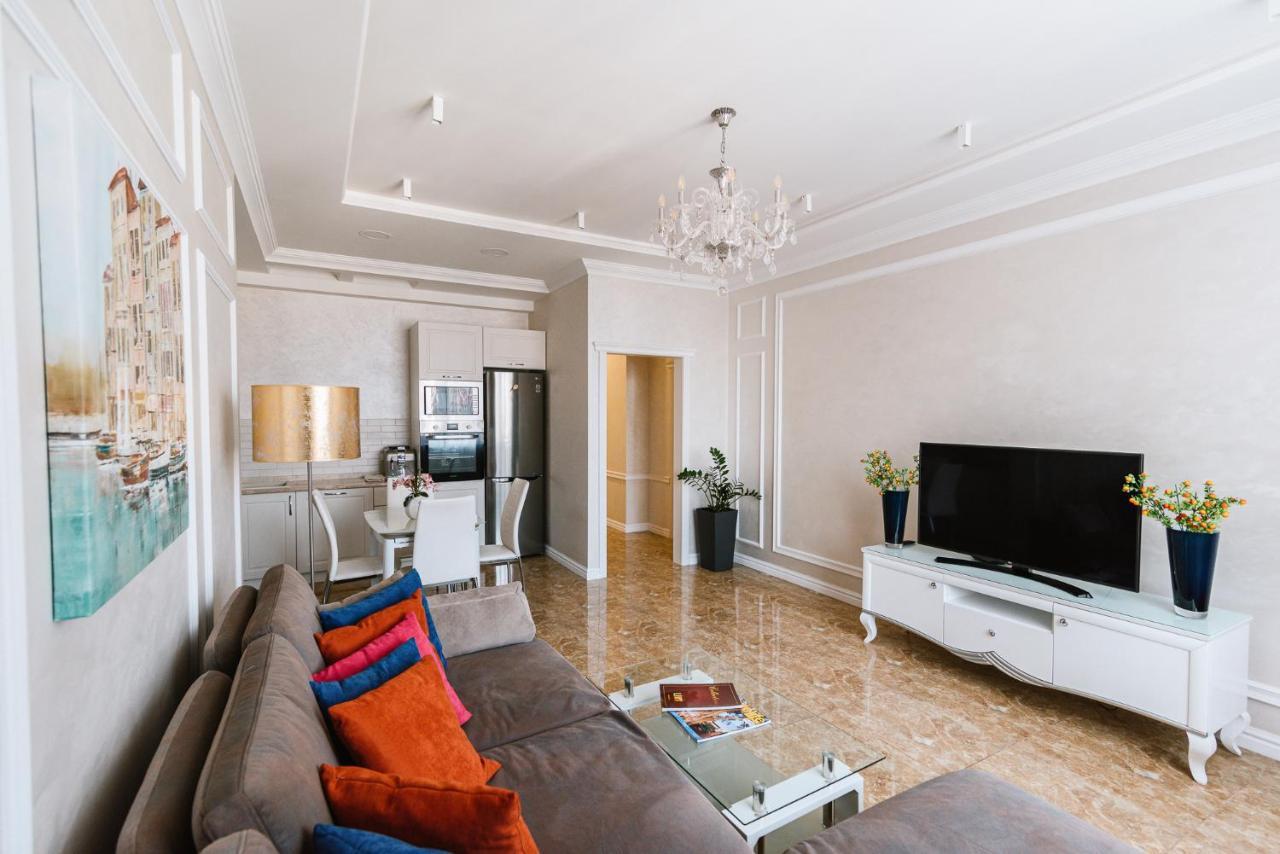 Appartamento Luxury For Business & Pleasure Royal 2 Kiev Esterno foto