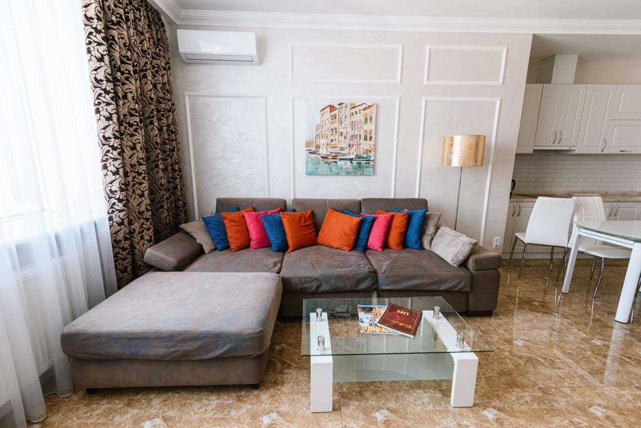 Appartamento Luxury For Business & Pleasure Royal 2 Kiev Esterno foto