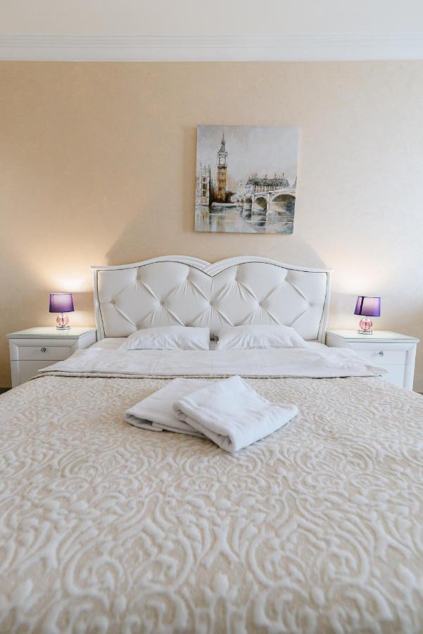 Appartamento Luxury For Business & Pleasure Royal 2 Kiev Esterno foto
