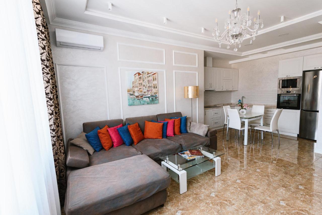 Appartamento Luxury For Business & Pleasure Royal 2 Kiev Esterno foto