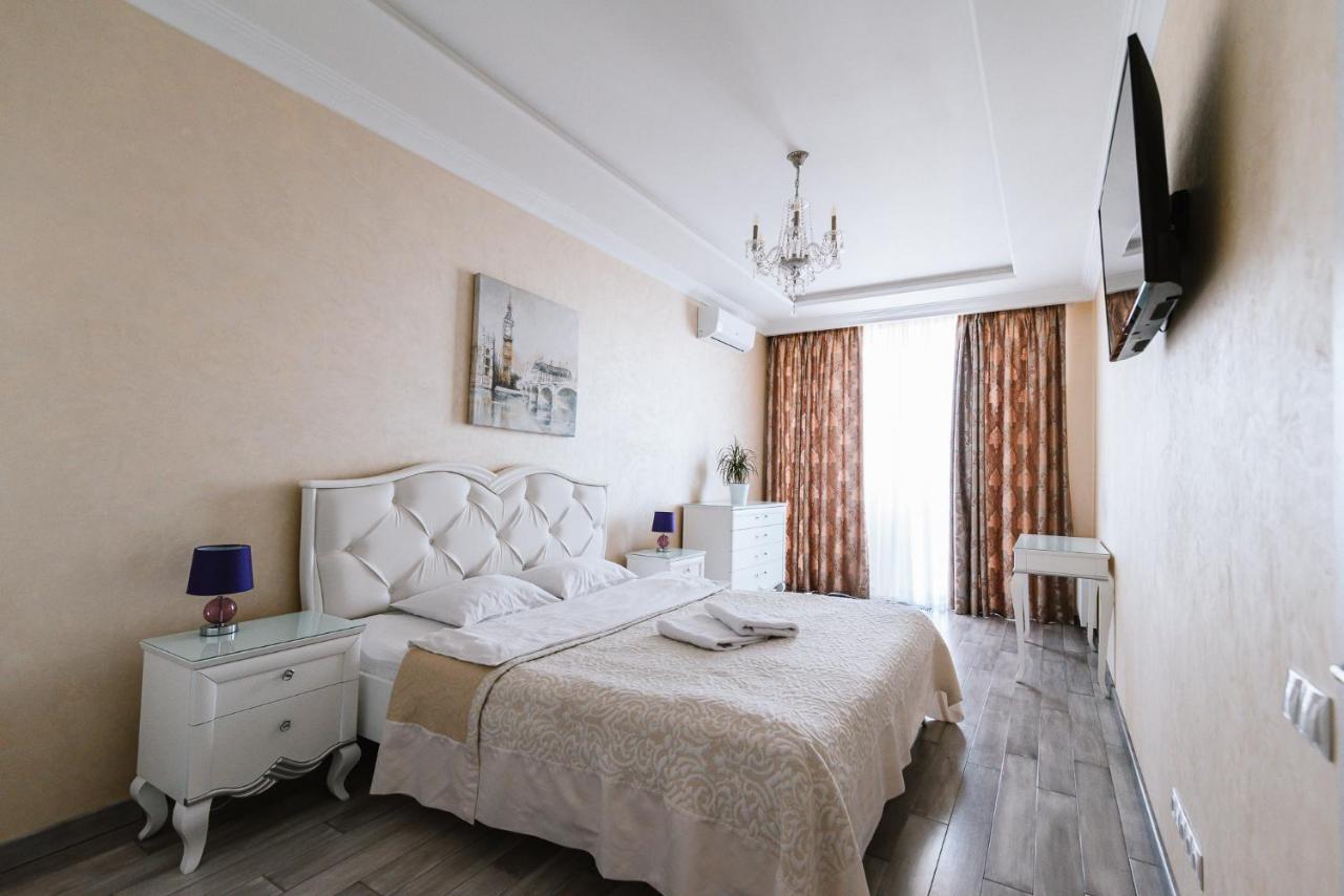 Appartamento Luxury For Business & Pleasure Royal 2 Kiev Esterno foto
